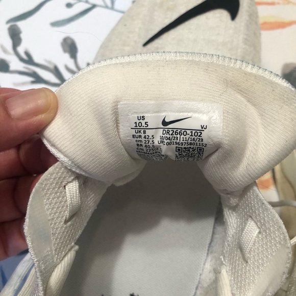 Nike womens ZOOM X invincible run 3 size 10.5. Worn 3 times. EUC - Picture 8 of 12